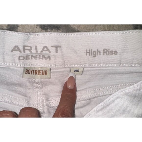 Ariat White denim button fly shorts, boyfriend, high-rise‎ size 26 R - Picture 5 of 7